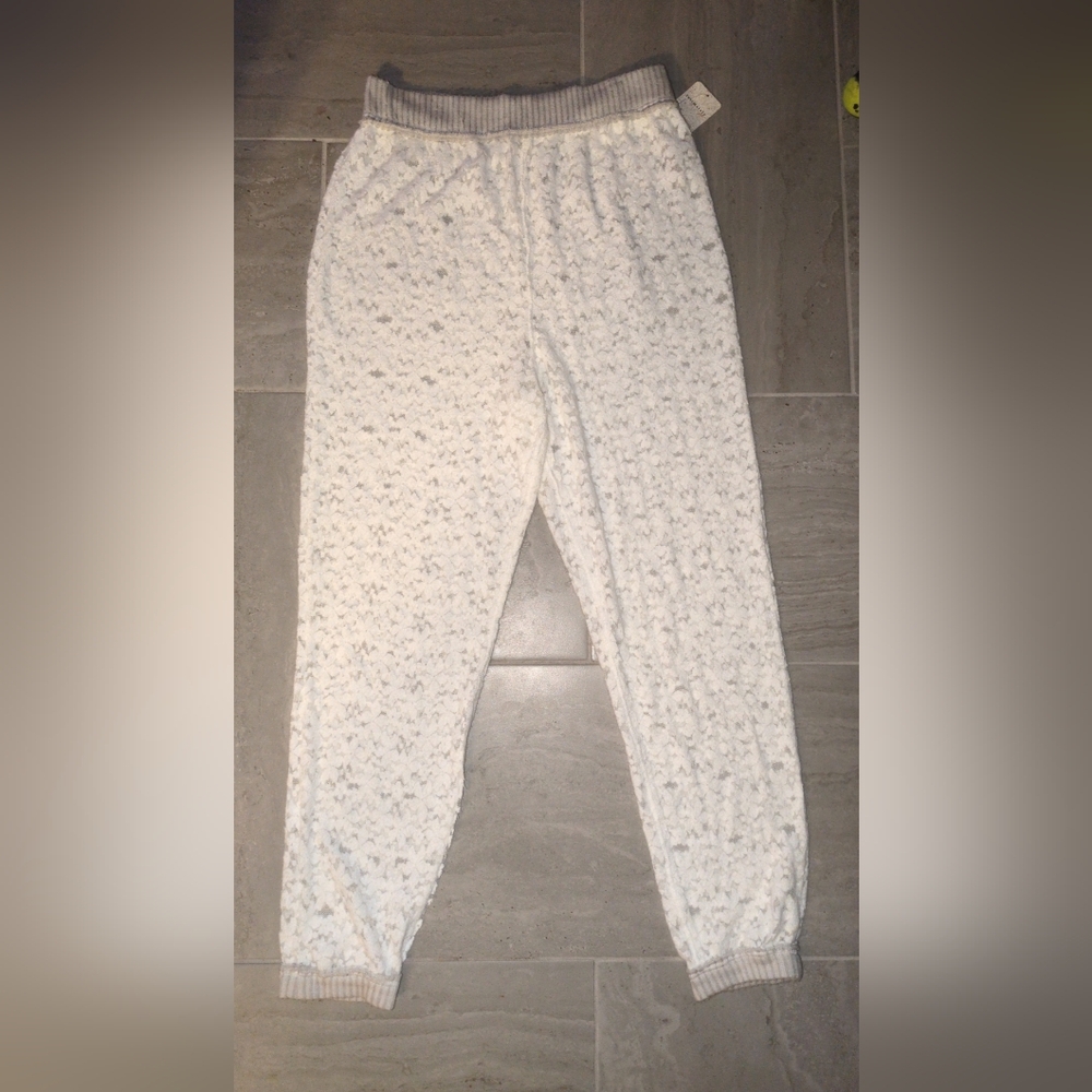 Free People White and Gray Super Soft To Flowerish Print Beautiful Sweat pants